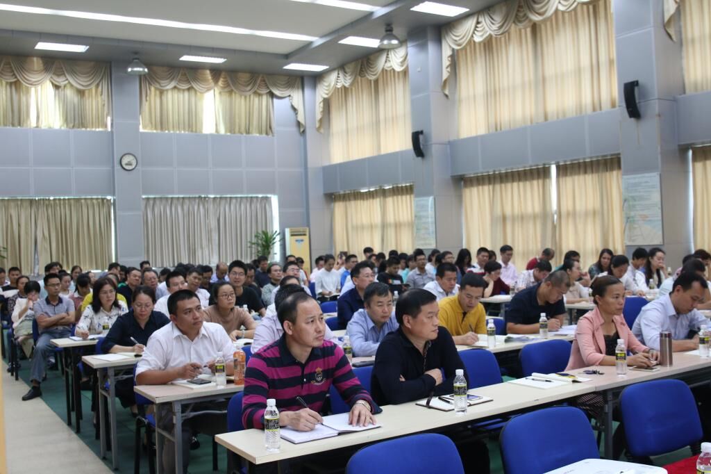 转发:我厅组织学习宣传贯彻党的十九大精神