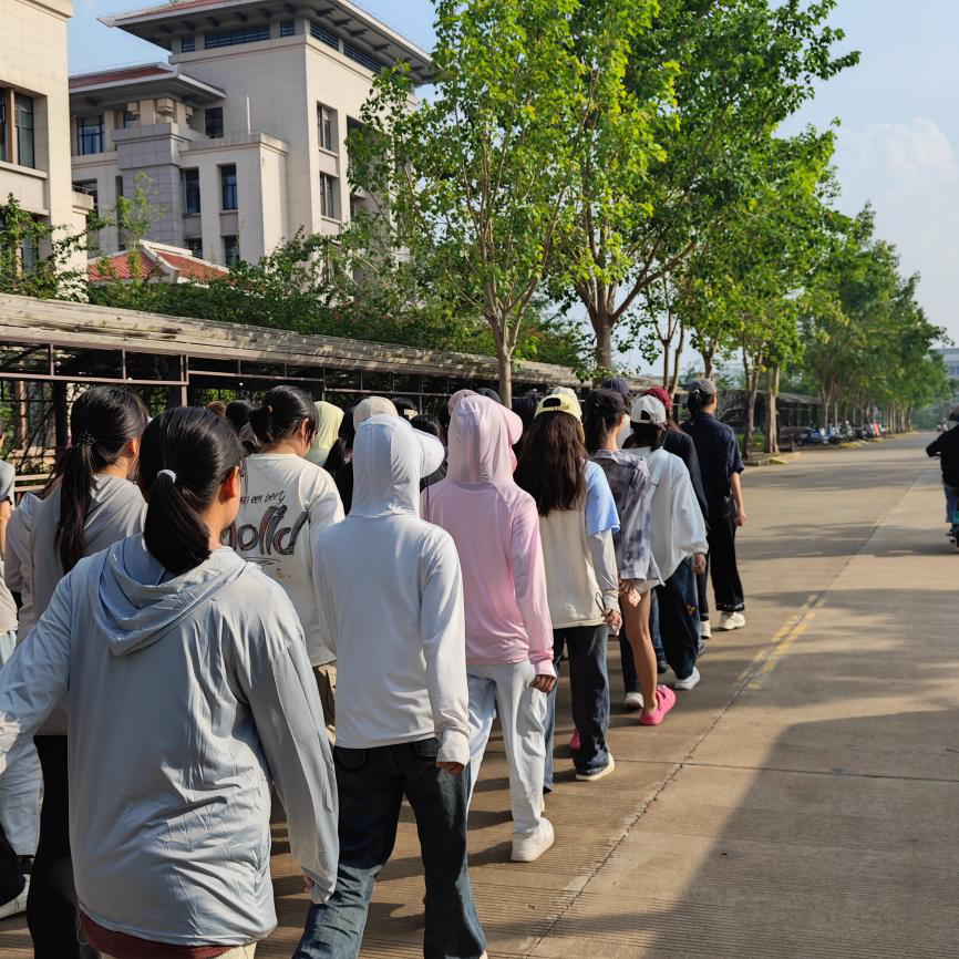 ‌马院方阵展风采，青春激扬迎盛会