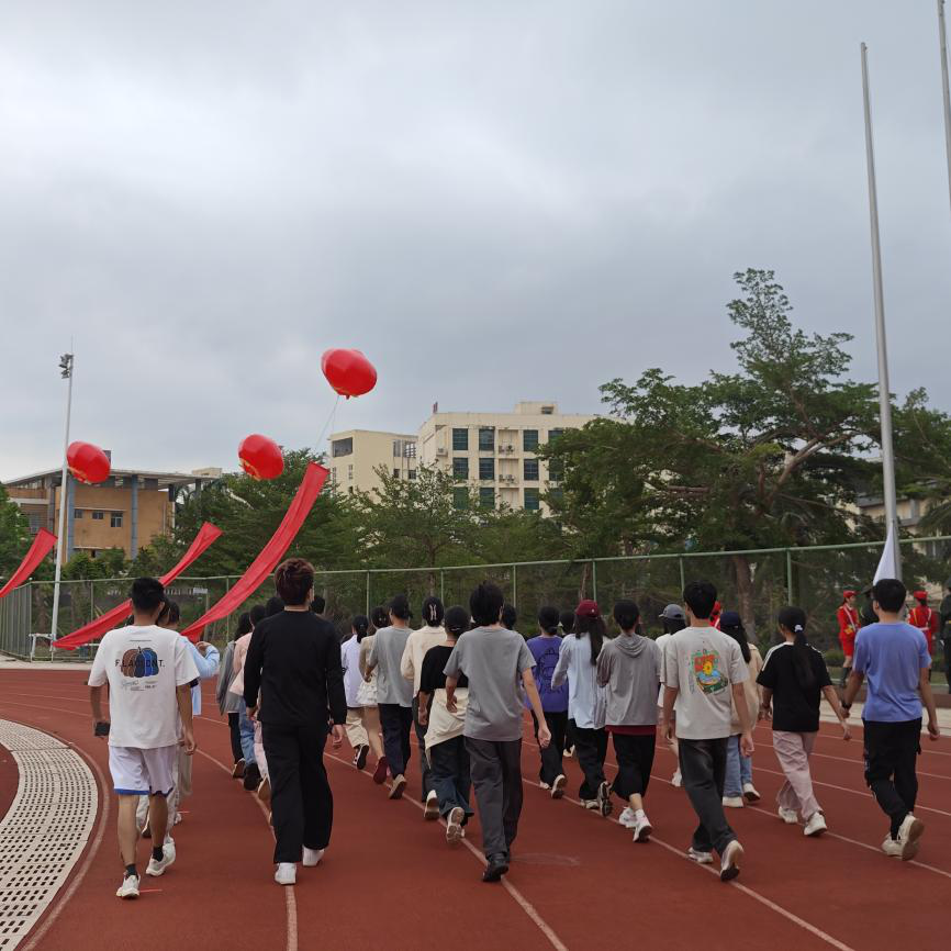 ‌马院方阵展风采，青春激扬迎盛会