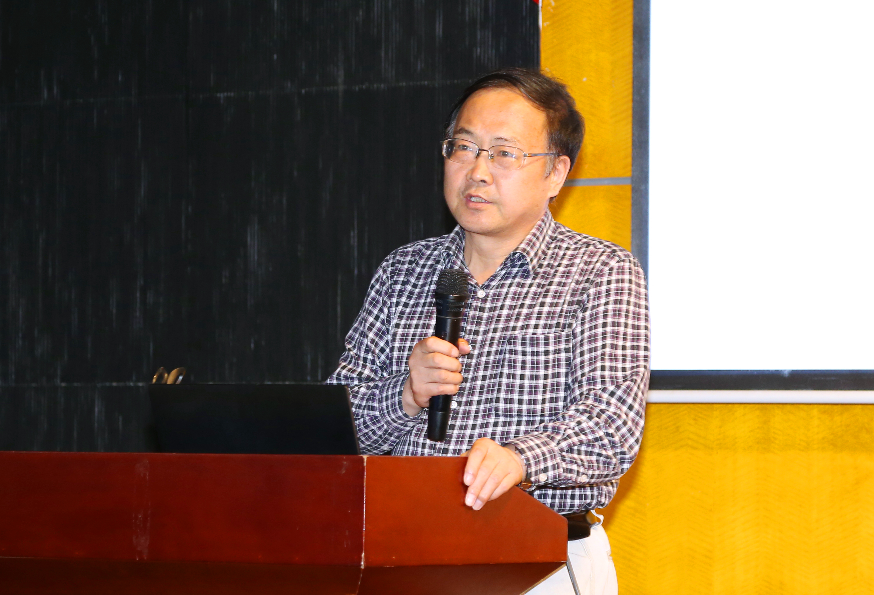 海南省马克思主义理论研究和教育协同创新中心落户我校