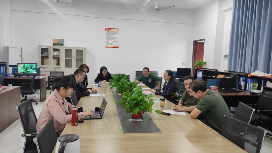 马克思主义学院推进党的十九届六中全会精神进思政课堂