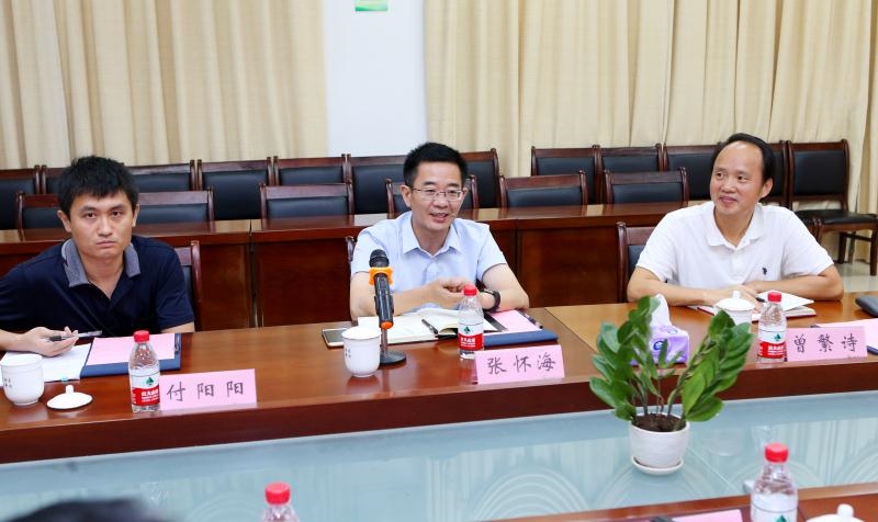 省委宣传部副部长张怀海调研我院全国重点马院培育工作