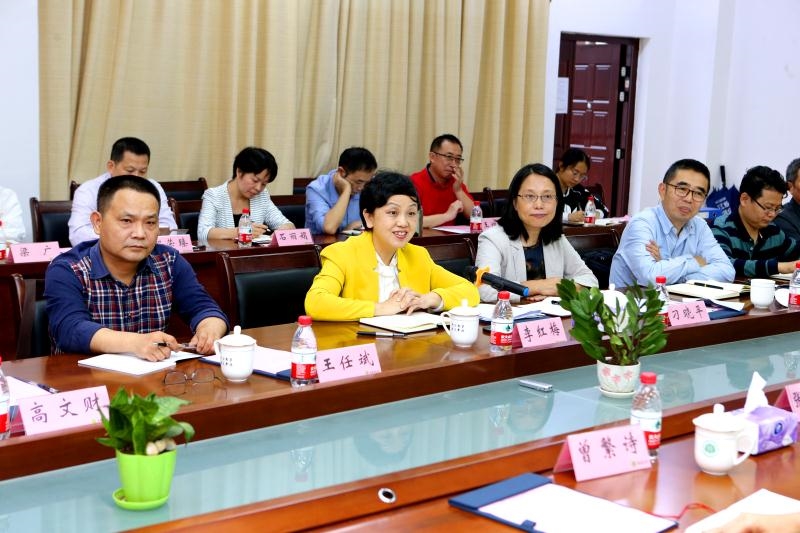 省委宣传部副部长张怀海调研我院全国重点马院培育工作