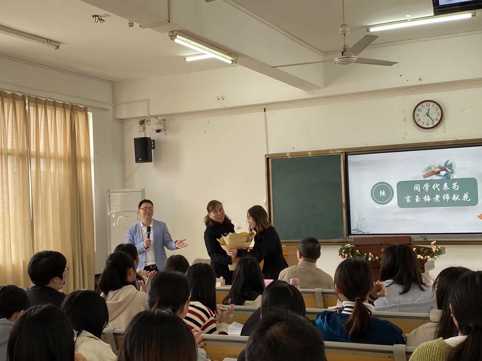 马克思主义学院“卓越教师”培训计划项目之教师资格证面试模拟试讲活动顺利举办