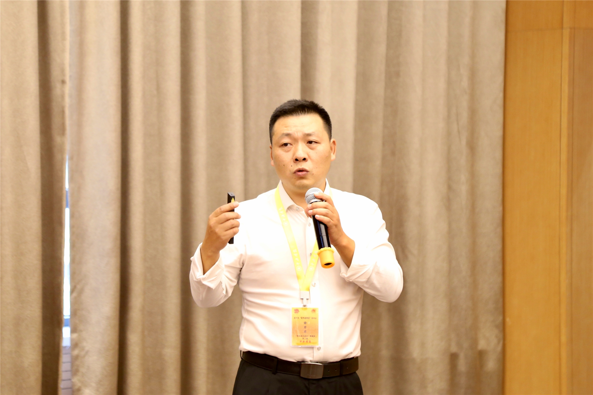 我院谢君君老师入选团中央青年讲师团