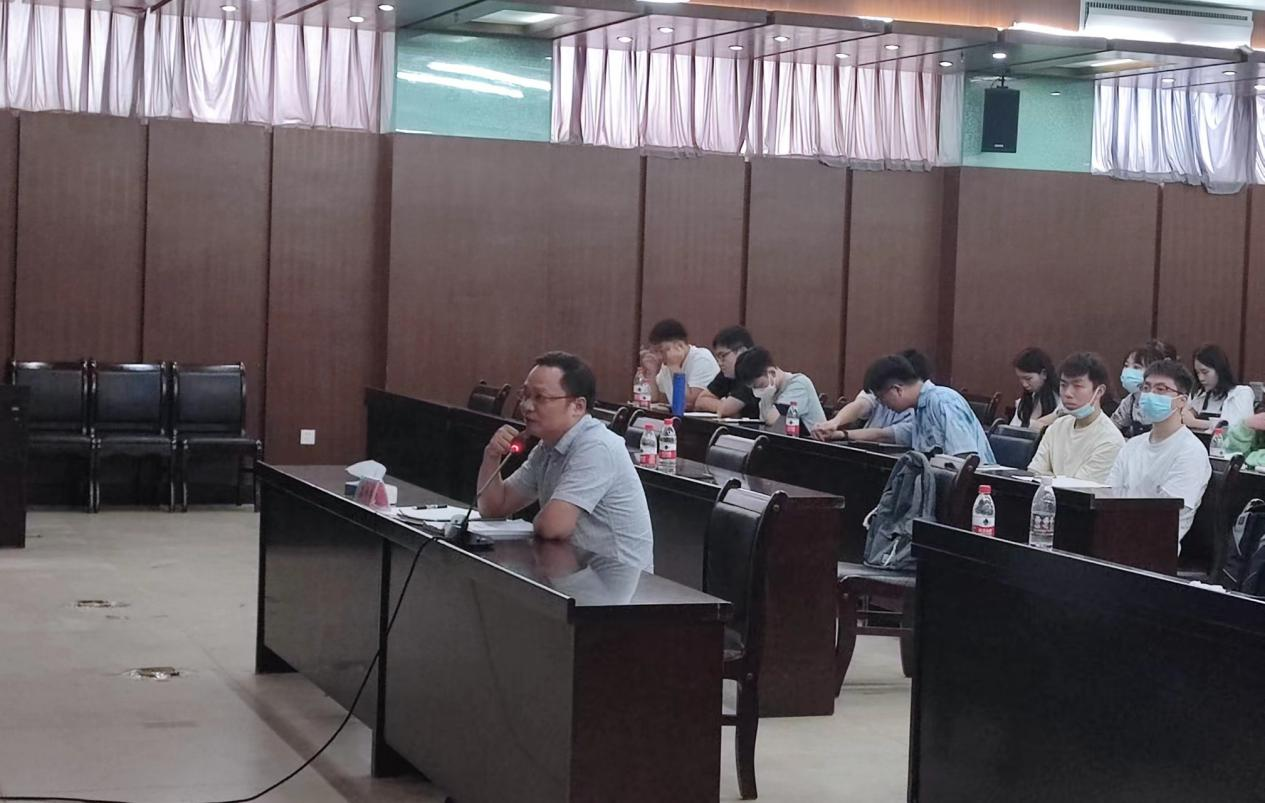 海南师范大学马克思主义学院2022届秋季博士学位论文答辩会圆满结束