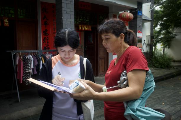 海南师范大学马克思主义学院“振乡村 正青春”实践团赴儋州市那大镇石屋村进行调研