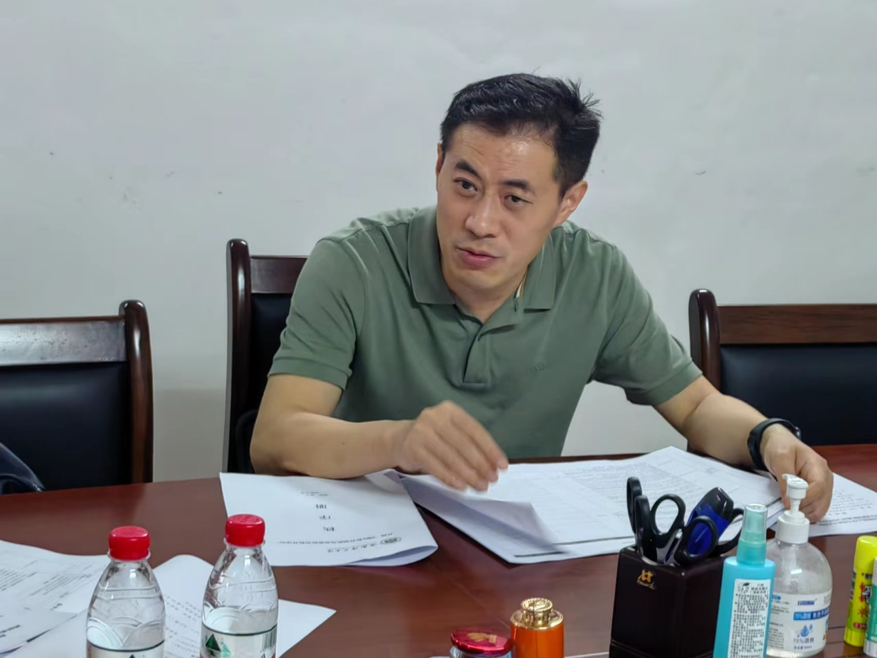 白显良主持召开马院领导班子工作会议