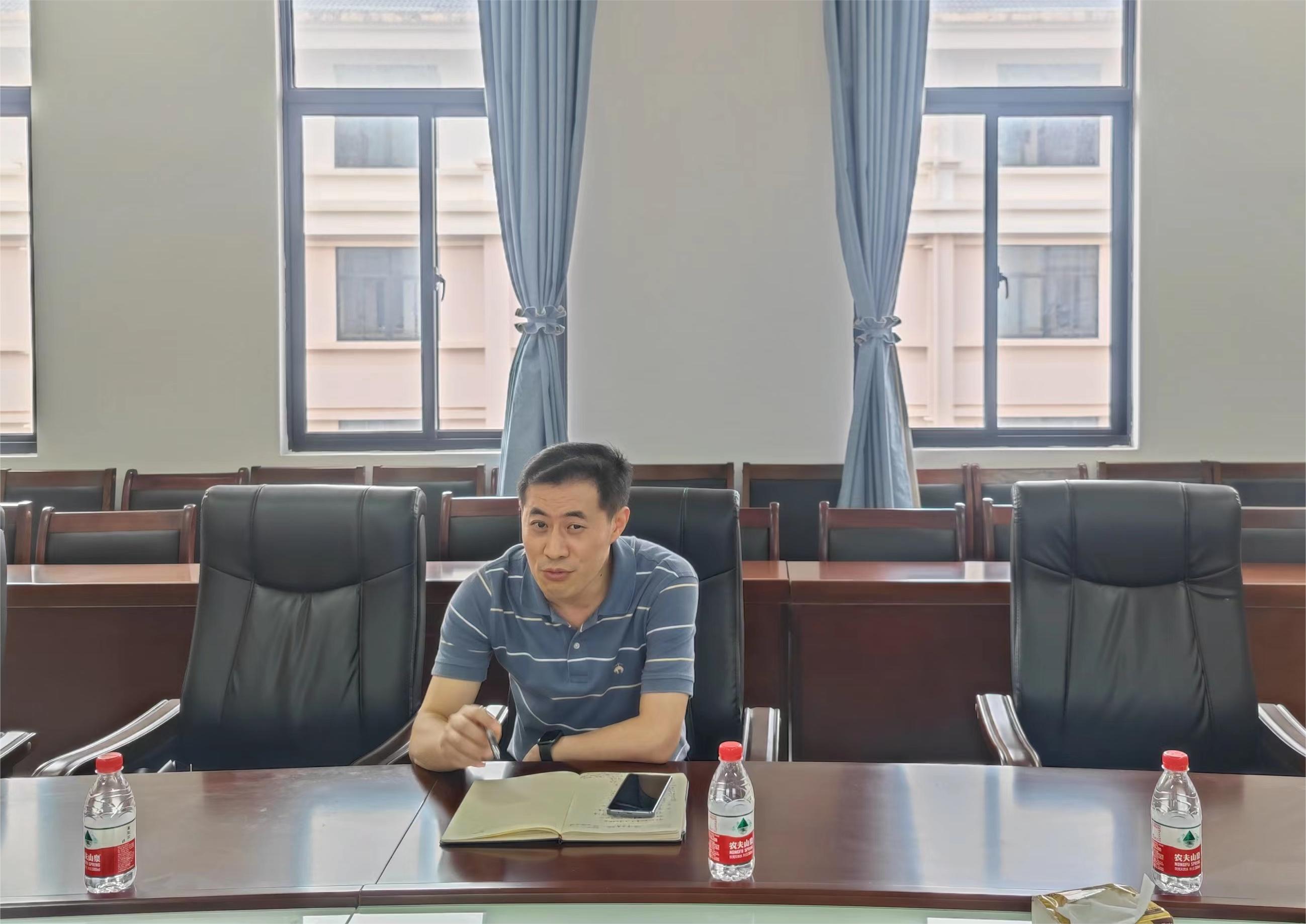 白显良副校长到学院调研重点马克思主义学院建设迎检情况