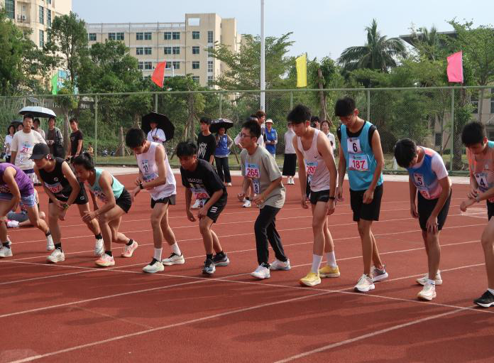 逐梦赛场 拼搏不止 ——马克思主义学院运动会第一天纪实