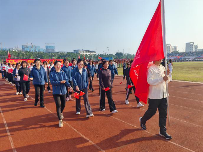 逐梦赛场 拼搏不止 ——马克思主义学院运动会第一天纪实