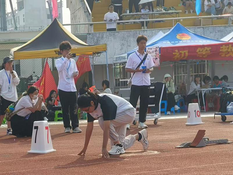 运动赛场显英姿，马院健儿争荣光 ——马克思主义学院运动会第二天纪实